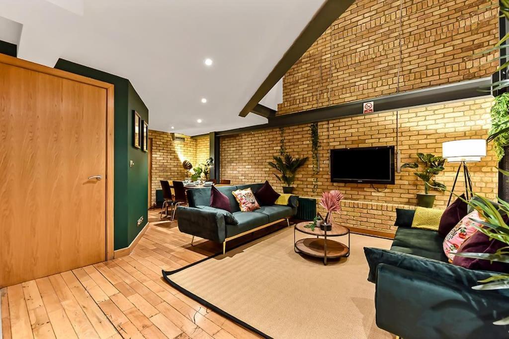 Spacious 2 Bed Urban Jungle Flat, Central Londýn Exteriér fotografie