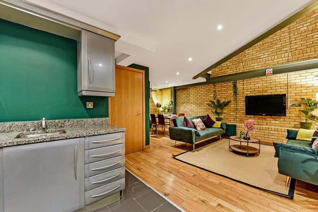 Spacious 2 Bed Urban Jungle Flat, Central Londýn Exteriér fotografie