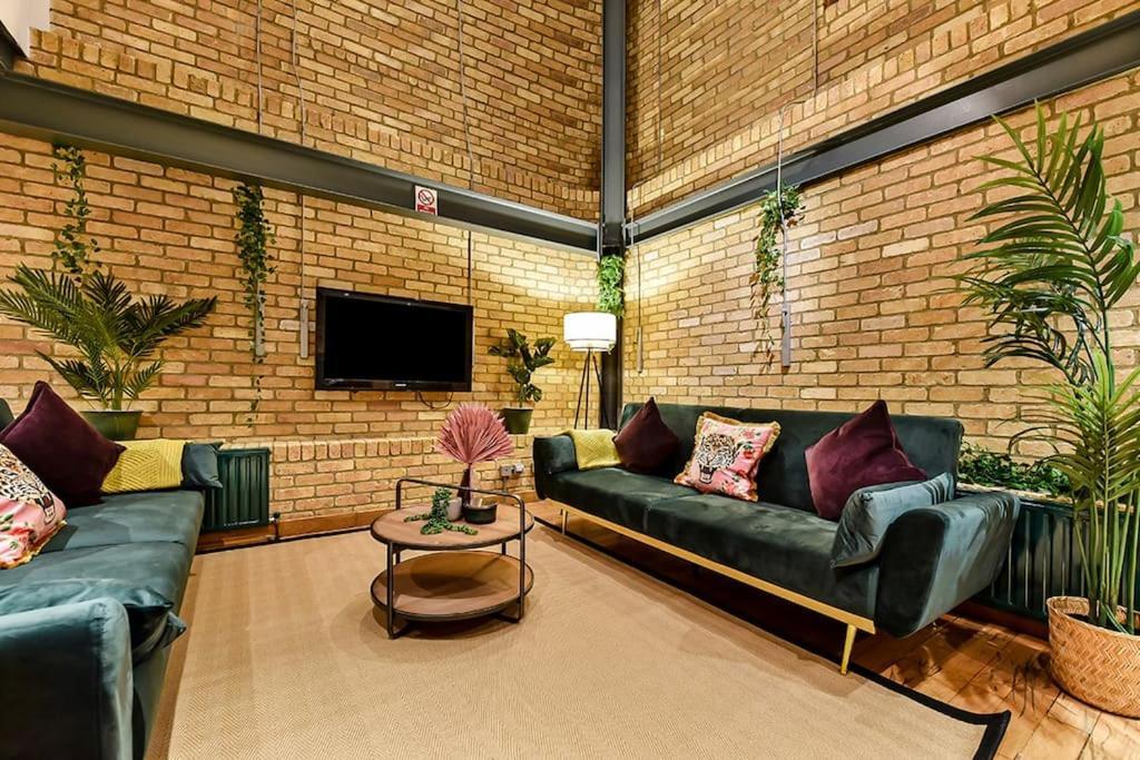 Spacious 2 Bed Urban Jungle Flat, Central Londýn Exteriér fotografie