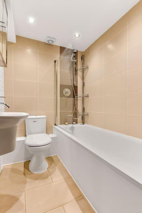 Spacious 2 Bed Urban Jungle Flat, Central Londýn Exteriér fotografie